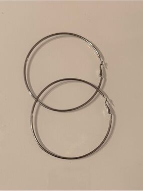 Classic Silver Hoop Earrings - Sleek Women's Jewelry